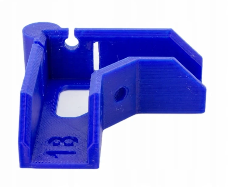 UCHWYT KĄTOWY NAROŻNY STOLARSKI 90° DO KORPUSÓW 18 MM płyt mdf TRZECIA RĘKA